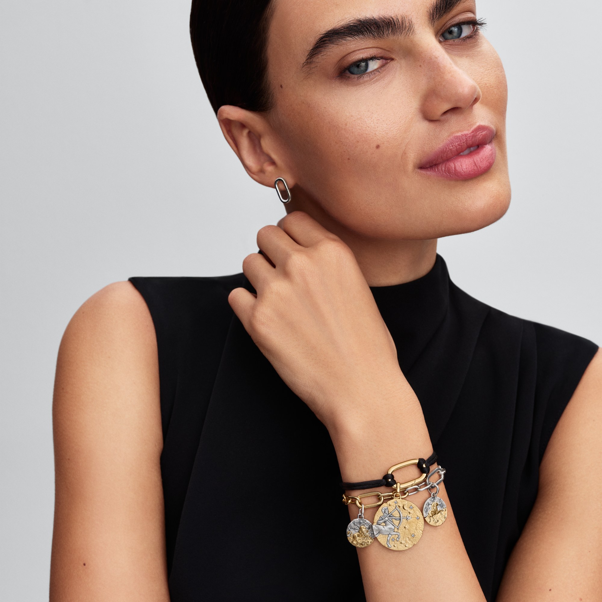 Pandora ME - Sternzeichen Widder - Charm - Sterling Silber & Gelbgold Vergoldung - 16 mm – Ansicht 4