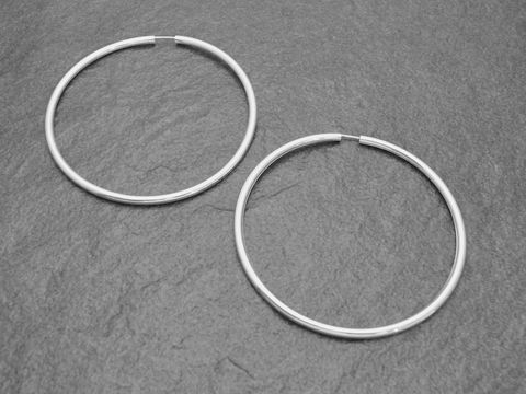 347075-0 Silber Creolen 7 cm aus Sterling Silber mit einem Durchmesser von über 45 mm und einer Stärke von 3 mm, idealer Schmuck für jeden Anlass.