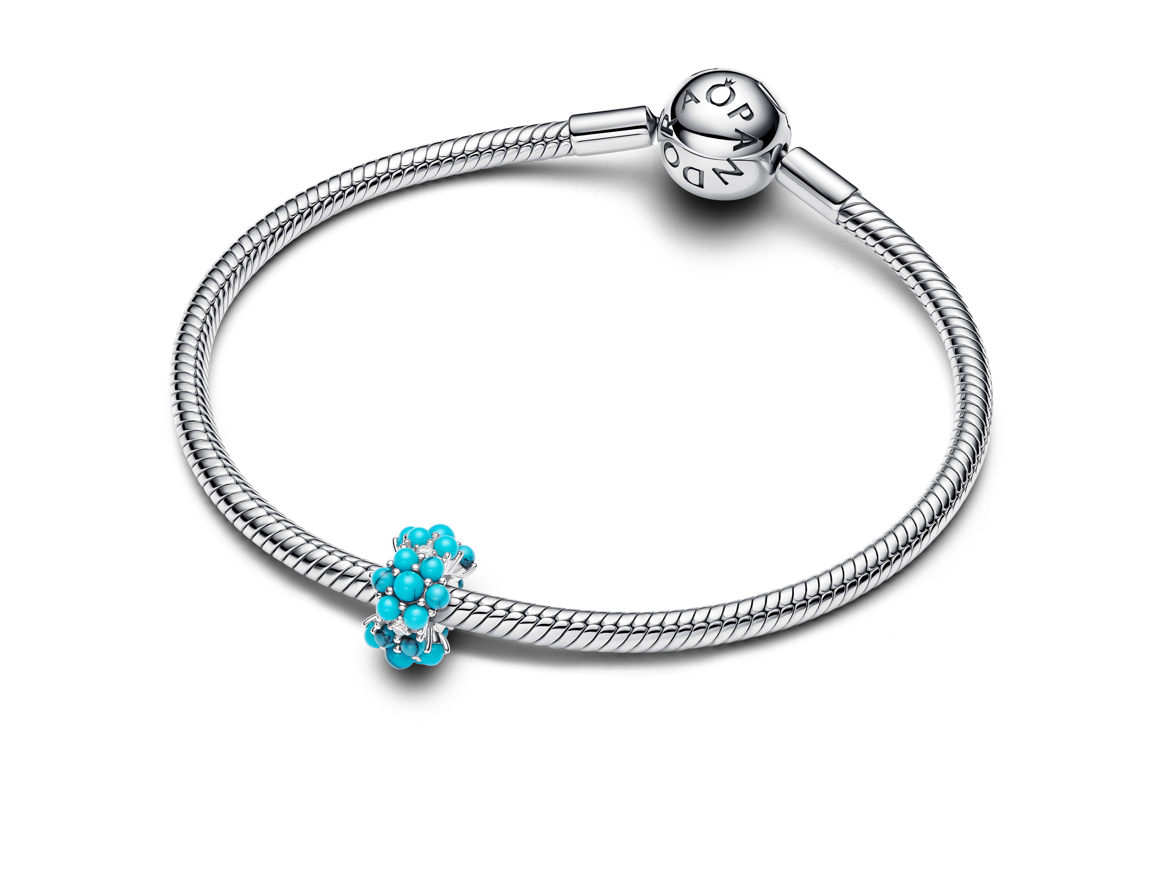 Türkiser Ozean Charm von Pandora aus Sterling Silber, neuheitsdesign mit einer Kombination aus kleinen und großen turquoisefarbenen Perlen, perfekt für ein Armband.