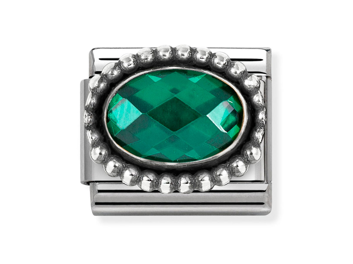 Ein ovaler Anhänger aus Sterling Silber mit einer facettierten Zirkonia in Smaragdgrün, umgeben von einer Perlenstruktur, elegant und modern im Design, ideal für jeden Anlass.
