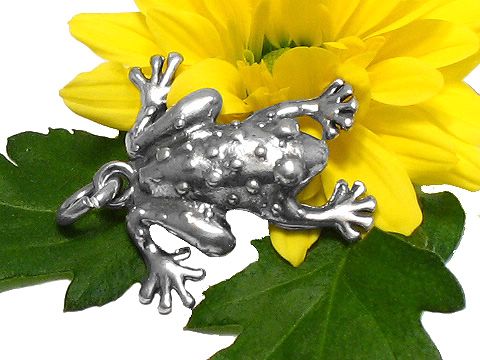 Frosch 925 Sterling Silber Anhänger FROG auf gelber Blume und grüner Blattunterlage, hergestellt von Juwelier Harnisch, Tiere Schmuckstück.