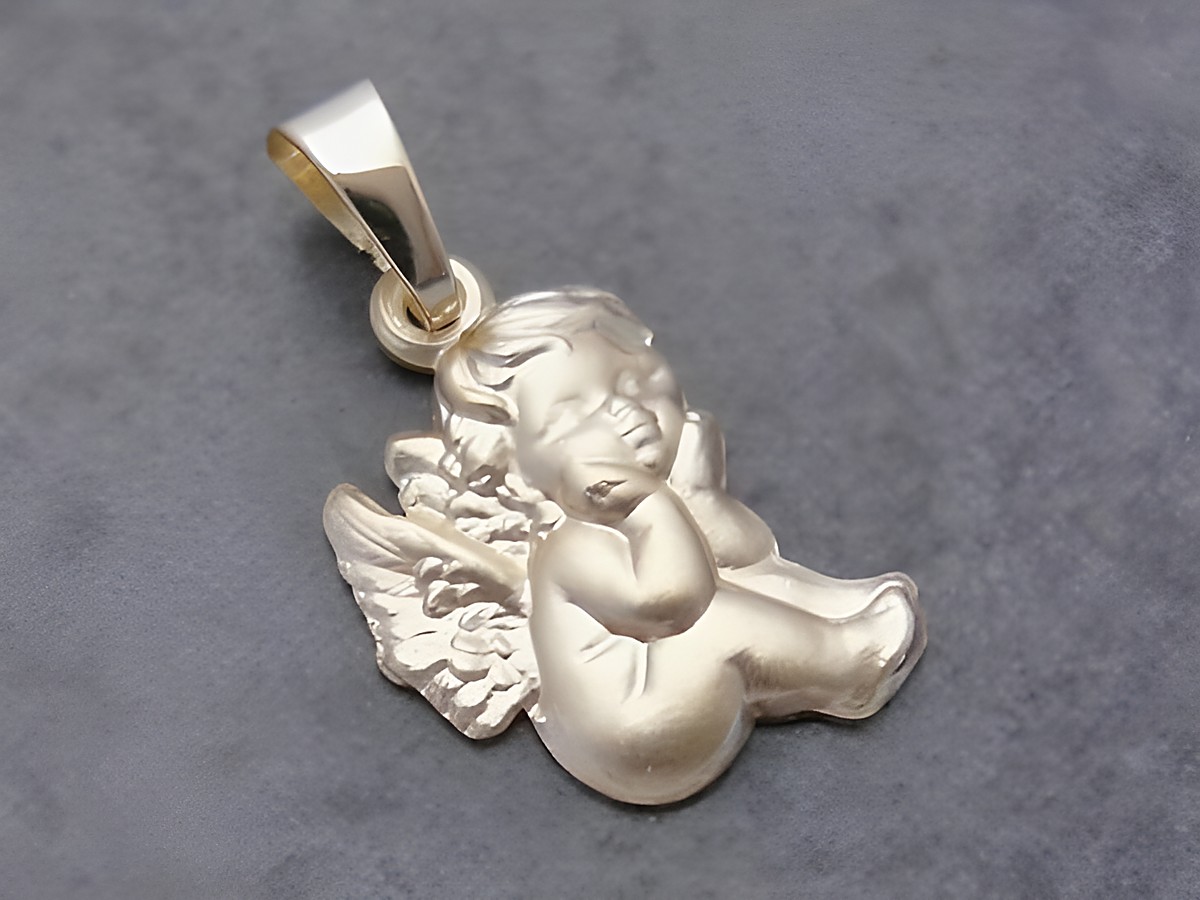 Gold Anhänger Engel niedlich gesandelt Gold 333 Hersteller Juwelier Harnisch Engel. Ideal als zarter Schmuck für besondere Anlässe oder als Geschenk.