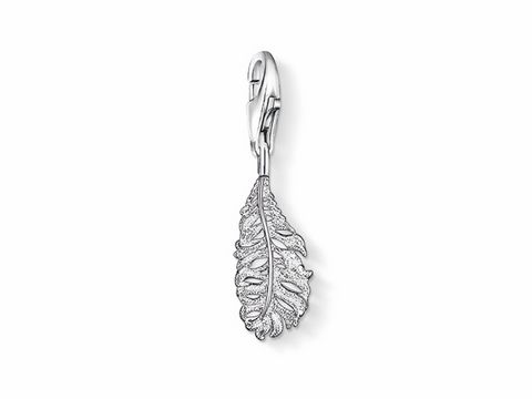 Thomas Sabo Feder Charms Anhänger 0775-001-12 aus Silber, filigran gestaltete Blattform, ideal für individuelle Schmuckstücke und als modisches Accessoire.