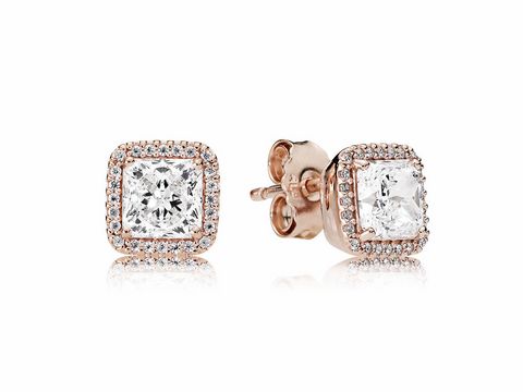 Pandora Rose Ohrringe in zeitloser Eleganz mit quadratischem Design und funkelnden Zirkonia-Steinen, perfekt für jeden Anlass.