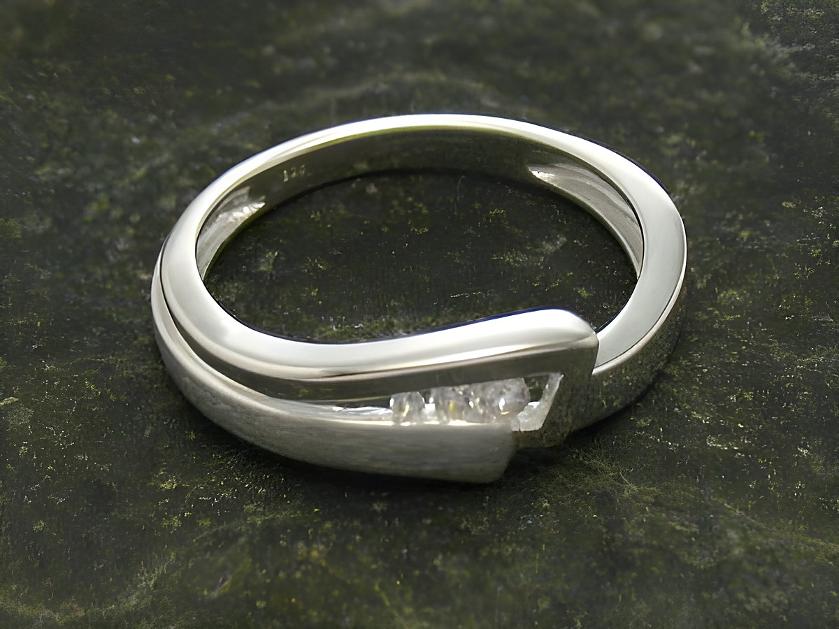 Ring aus 925 Sterling Silber in Größe 52 mit Zirkonia, Hersteller Juwelier Harnisch, elegantes Design bis Größe 52, ideal für jeden Anlass.