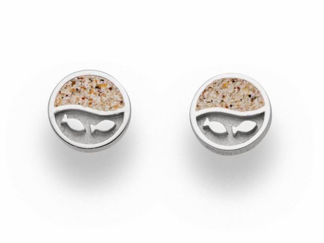 DUR Ohrringe in Silber mit einem runden Design, das einen Fischschwarm und Sandstruktur darstellt, gefertigt aus hochwertigem Sterling Silber. Ideal für jeden Anlass.