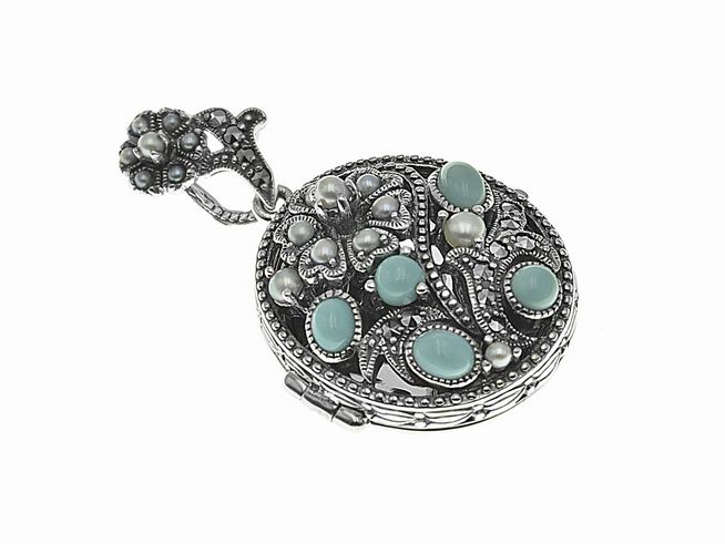 Silber Medaillon mit Zuchtperlen, Türkis und Markasiten, verziert mit filigranem Design, Hersteller Juwelier Harnisch, mit Stein. Ideal für individuelle Schmuckliebhaber.