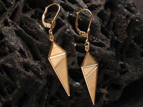 Ohrringe designbetont aus echt Gold von Juwelier Harnisch, mit hängendem, geometrischem Anhänger in besonderer Form, Ohrhänger ohne Stein, ideal für elegante Anlässe.