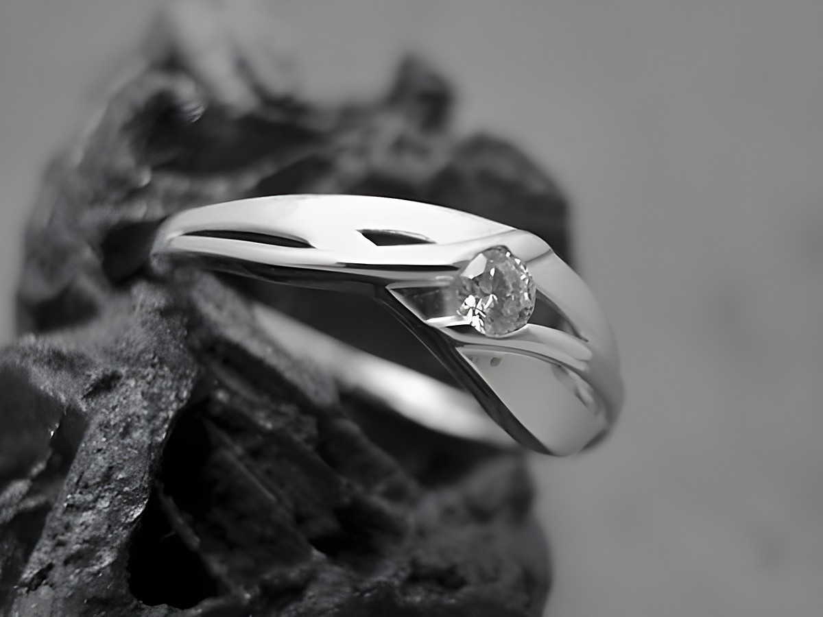 Silber Ring verschlungen aus Sterling Silber rhodiniert mit Zirkonia in der Größe 54, Hersteller Juwelier Harnisch, bis Größe 54 / 17,2.