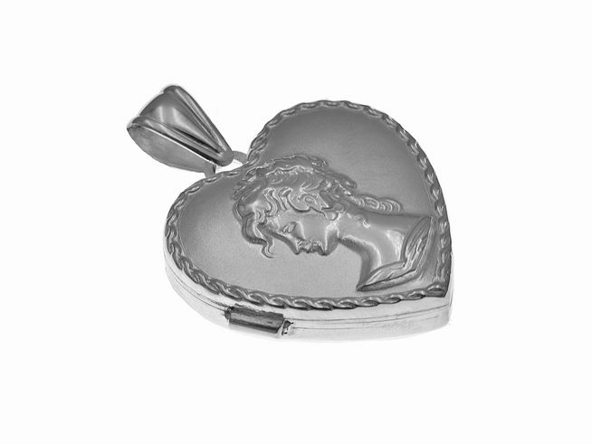 Medaillon Herz mit Gemmen Motiv aus Sterling Silber, Hersteller Juwelier Harnisch, zeigt die elegant gearbeitete Büste einer Person auf der Vorderseite.