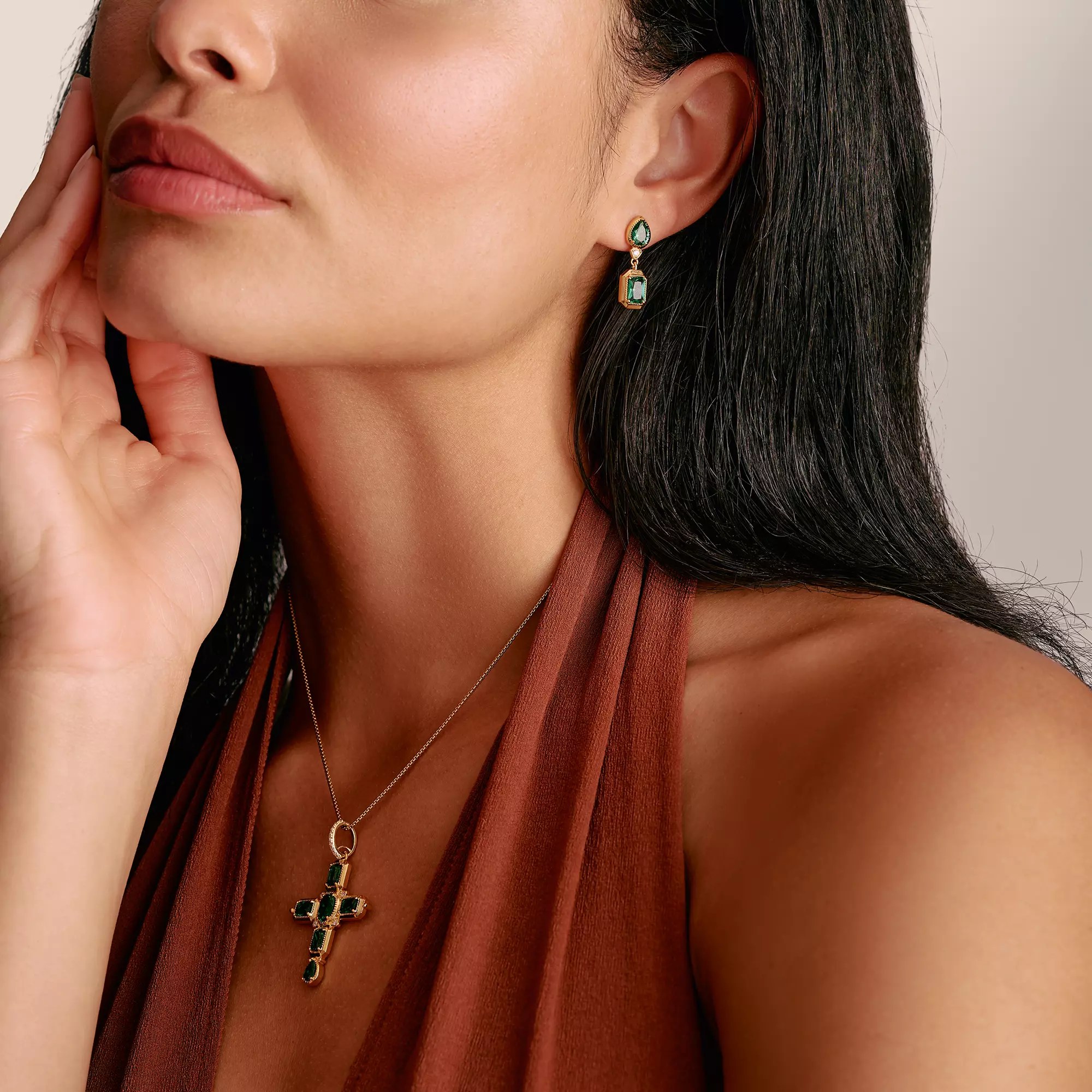 Thomas Sabo Ohrringe Grüne Steine 18k Vergoldung – ELYNDRA – Silber – Zirkonia – Ansicht 3
