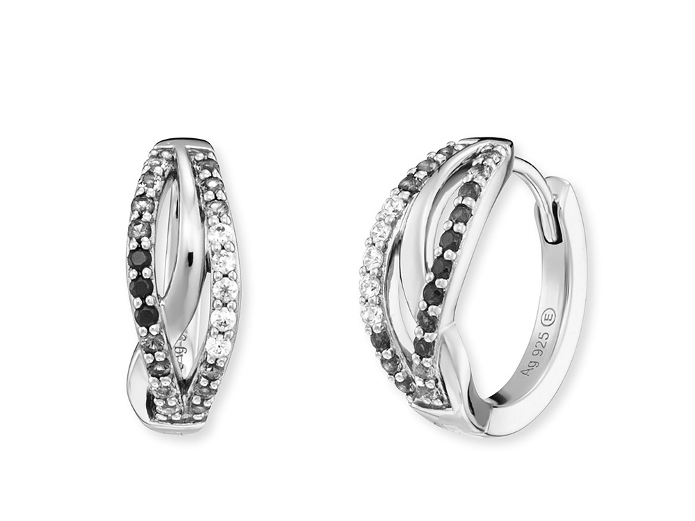 Silberne Creolen ERE-SHADE-ZIM-CR-16 mit Zirkonia von Engelsrufer, die elegante spiralförmige Gestaltung und die Kombination aus schwarzen und weißen Steinen verleihen einen glamourösen Look.