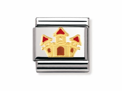 Emalliertes Charm mit einem Märchenschloss in Gold und roten Akzenten auf silbernem Hintergrund, aus der Kollektion NOMINATION Classic Fantasia Märchenschloß 030272 17.