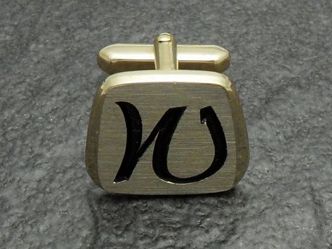 Vergoldete Manschettenknöpfe mit Initialen W, Hersteller Juwelier Harnisch, elegant und stilvoll, ideal für besondere Anlässe oder als Geschenk.