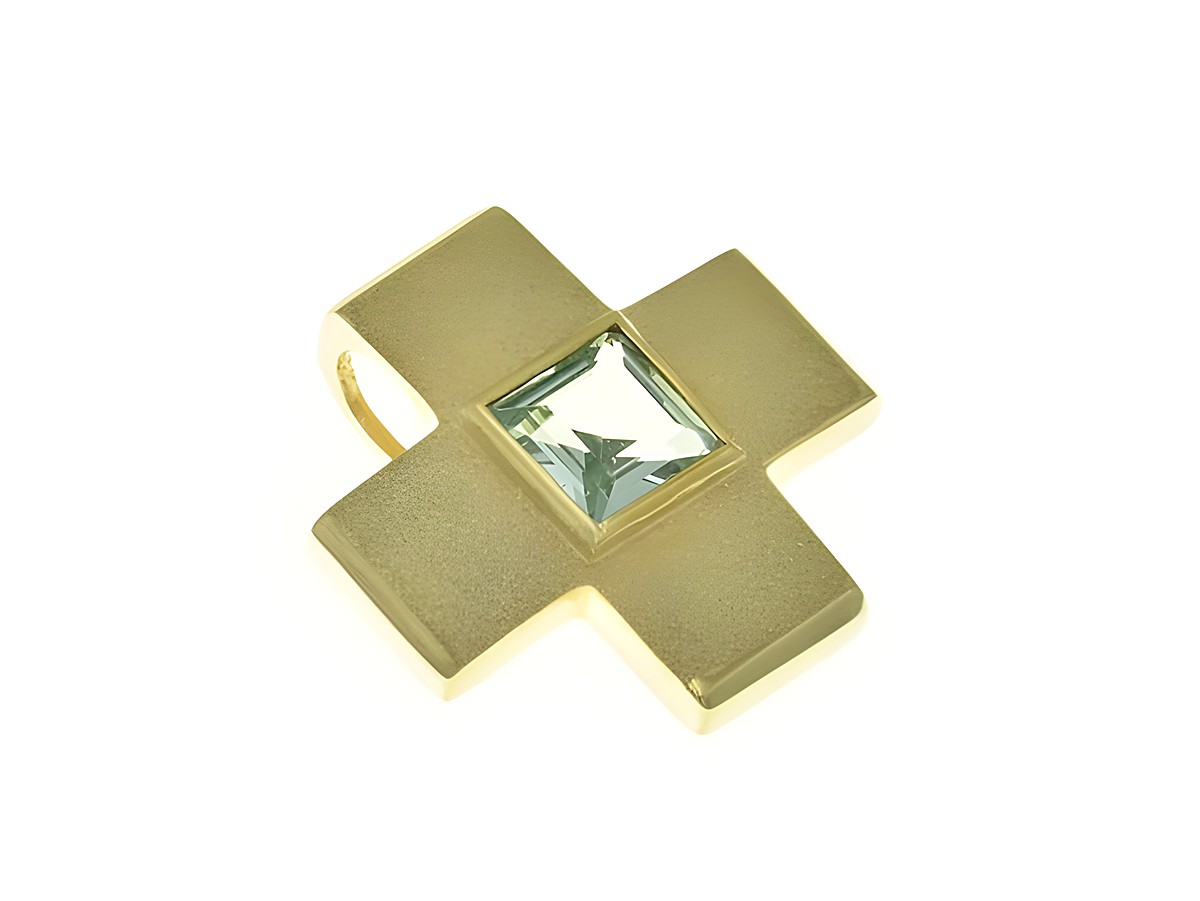 Anhänger Kreuz aus 333 Gold, Gelbgold mit poliertem, bezauberndem Spinell in der Mitte. Hergestellt von Juwelier Harnisch. Ein elegantes Schmuckstück für besondere Anlässe.