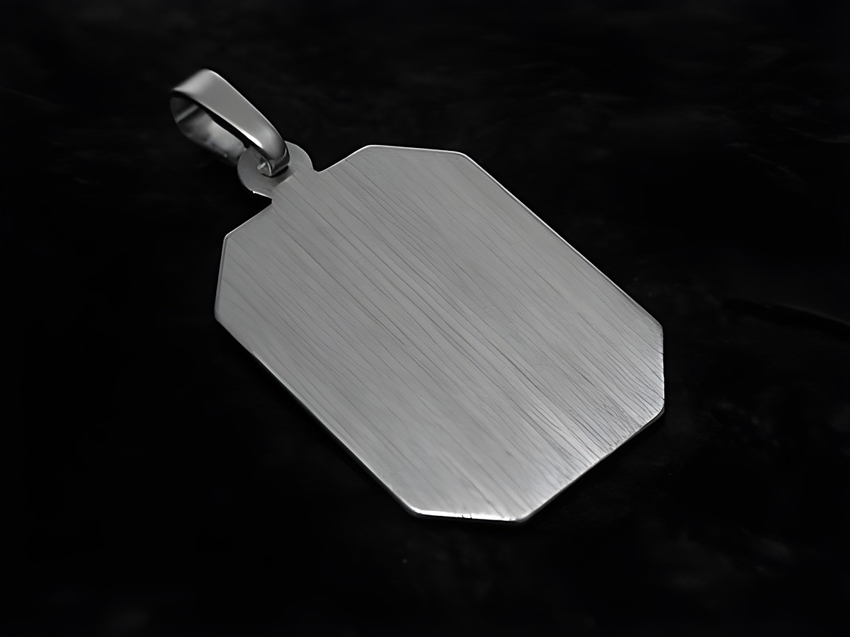 Gravurplatte 8-eckig aus Sterling Silber, schlichtes Design, Hersteller Juwelier Harnisch, ideal für persönliche Gravuren und Schmuckliebhaber.
