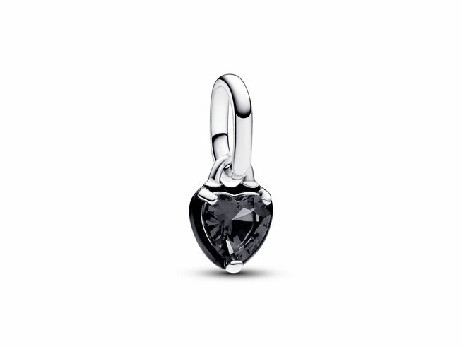 Schwarzer Chakra-Herz-Mini-Anhänger aus Sterling Silber mit einem schwarzen Kristall und Emaille, gefertigt von Pandora ME, ideal für das Personalisieren von Schmuck.