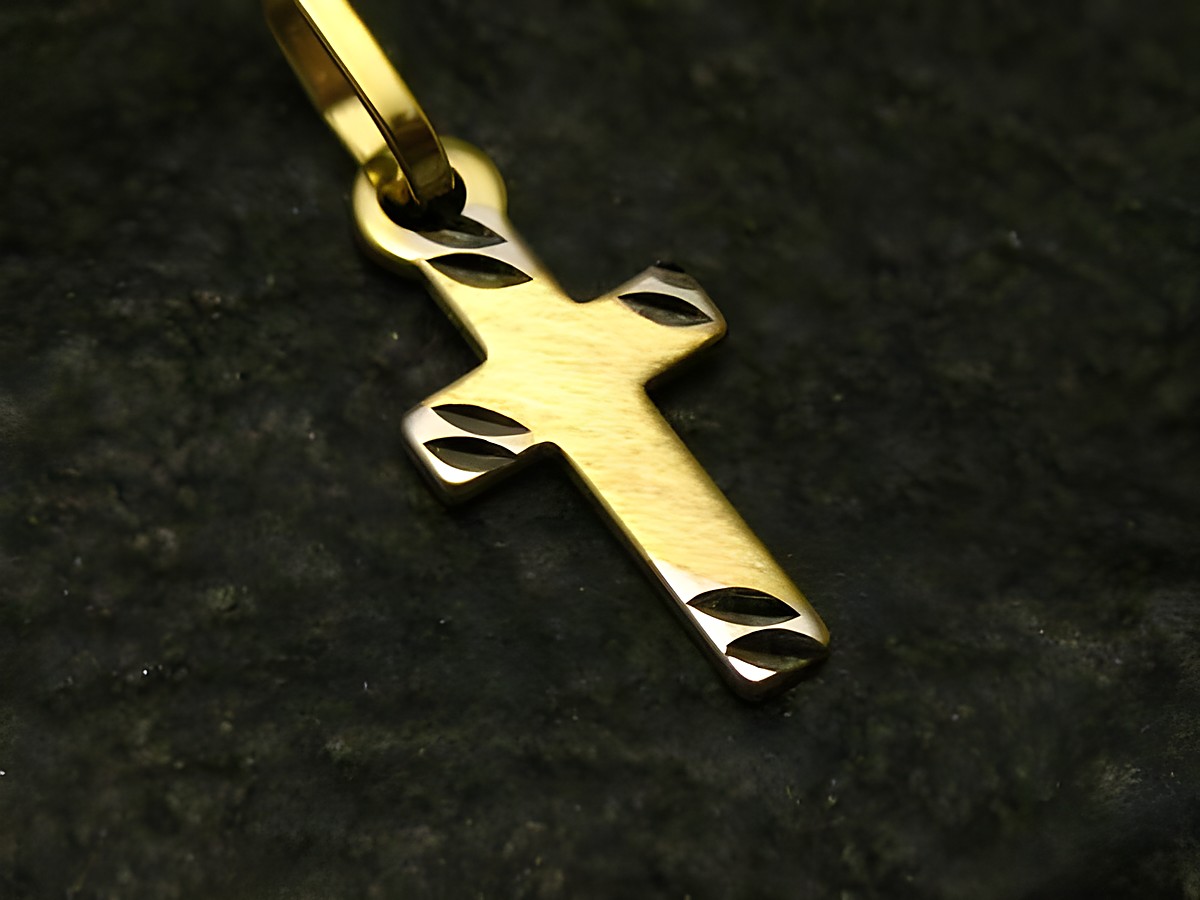 Kleines Bicolor Kreuz mit Diamantschliff aus Gold 333, Hersteller Juwelier Harnisch, elegant gestaltet mit markanten Linien und glänzender Oberfläche. Ideal als Schmuckstück für besondere Anlässe.