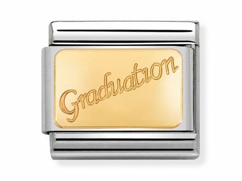Graduierungsarmbandelement von Nomination mit goldfarbenem Schriftzug Graduation auf einem silbernen Hintergrund, perfekt als Erinnerungsstück für den Abschluss.