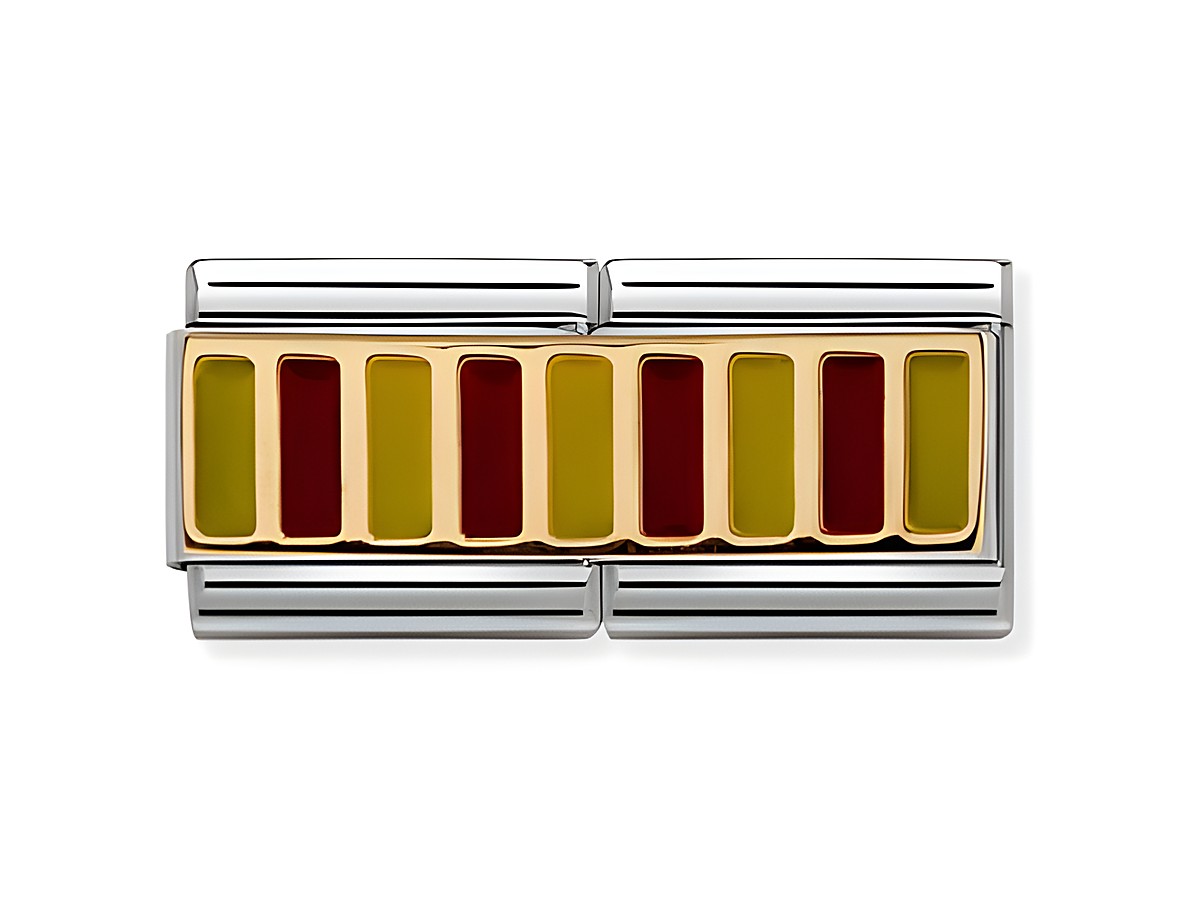 Fahne Catalunya im Design von Nomination mit goldenen, roten und gelben Streifen, hergestellt als Double Classic. Stilvolles Schmuckstück für Liebhaber der spanischen Region.