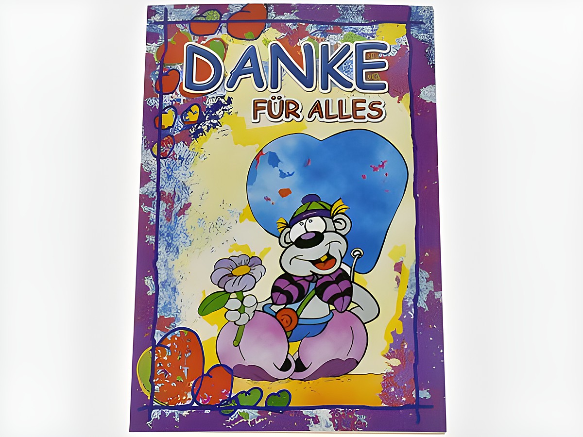 Dankeskarte mit einer Lümmel-Figur, die auf einem lila Hintergrund sitzt, ein blaues Herz und eine Blume hält, außerdem der Text Danke für alles. Hersteller Juwelier Harnisch.