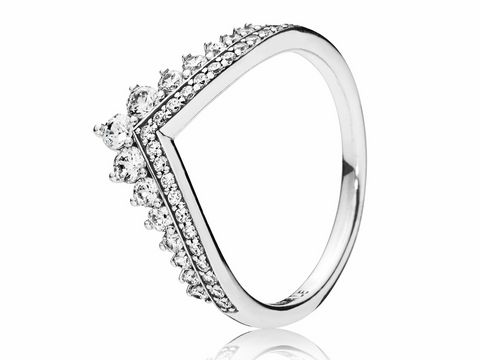 PANDORA Tiara Silberring mit klaren Zirkonia, elegant und funkelnd, Größe 60/19, hochwertiges Design für einen stilvollen Look, perfekt für besondere Anlässe.