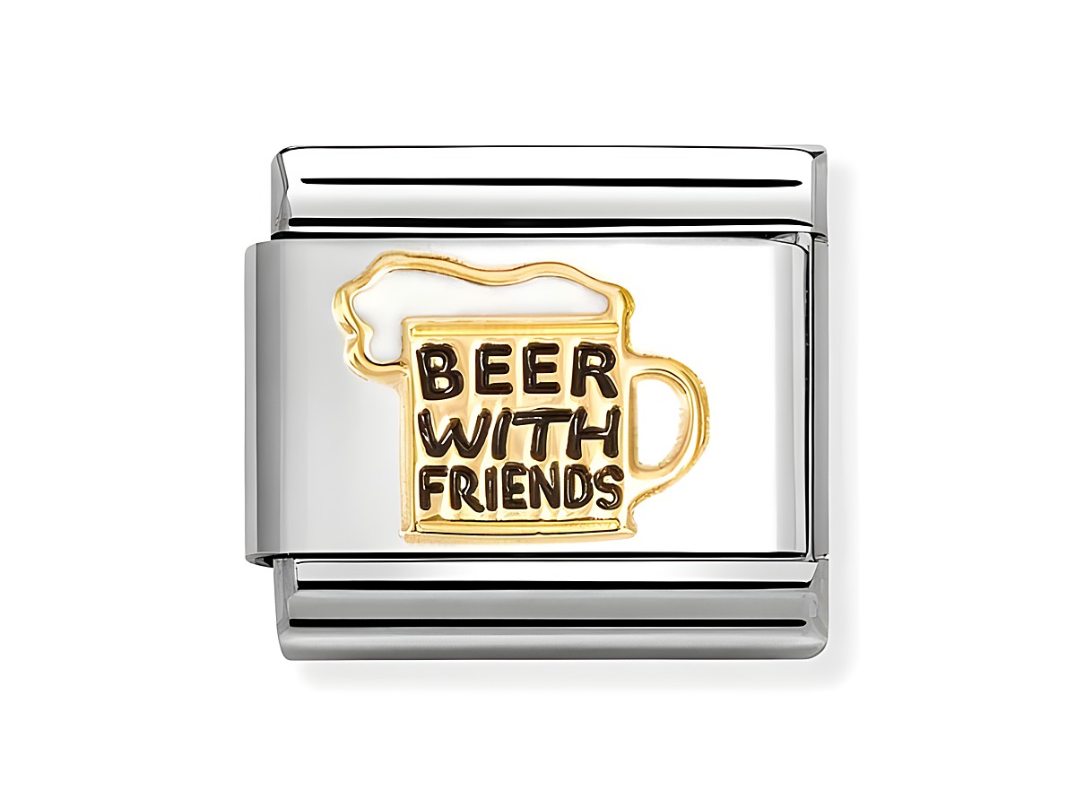 Eine Emaille-Gravur mit einem Bierkrug und dem Schriftzug Beer with Friends auf einem silbernen Hintergrund, hergestellt von Nomination, ideal für die Kategorie Essen und Trinken.