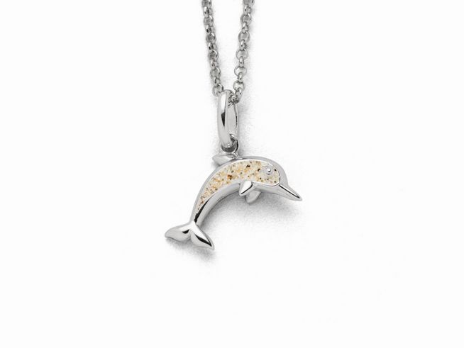 Sterling Silber Kette von DUR mit einem Delfin-Anhänger, der mit feinem Strandsand verziert ist, Länge 42 cm. Elegantes und verspieltes Schmuckstück für jeden Anlass.