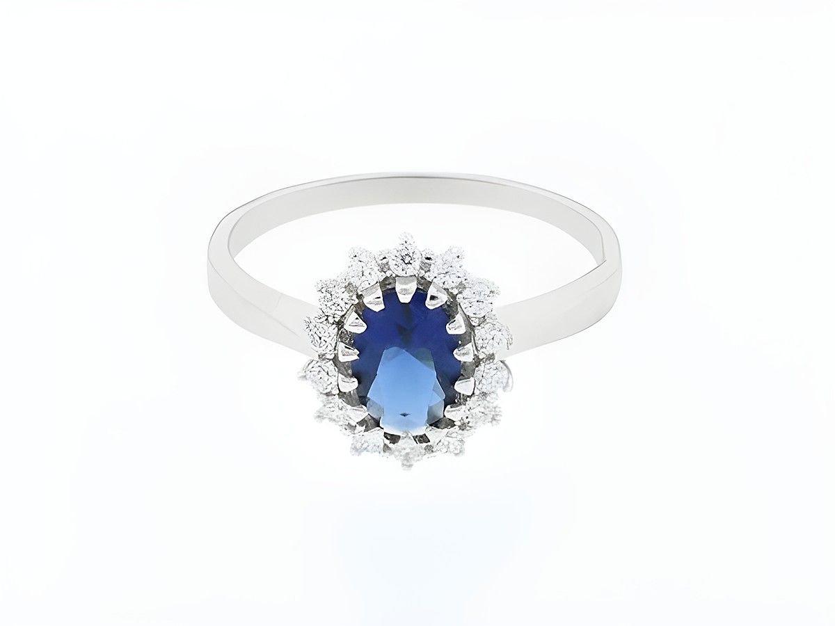 Silber Ring in ovaler Form mit dunkelblauem Zirkonia als Blickfang, Größe 56, hergestellt von Juwelier Harnisch, bis Größe 56 / 17,8.