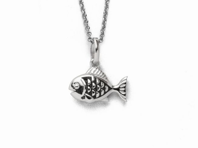 Sterling Silber Kette mit einem eleganten Fischanhänger, verziert mit Lavasand-Elementen, Gesamtlänge 42 cm, von DUR, ideal als modisches Accessoire.