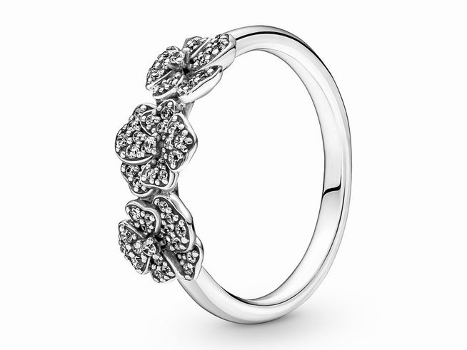 Pandora Ring mit dreifacher Stiefmütterchenblüte aus Silber, verziert mit Zirkonia, Größe 54, elegantes Design und funkelnde Details für einen stilvollen Look.