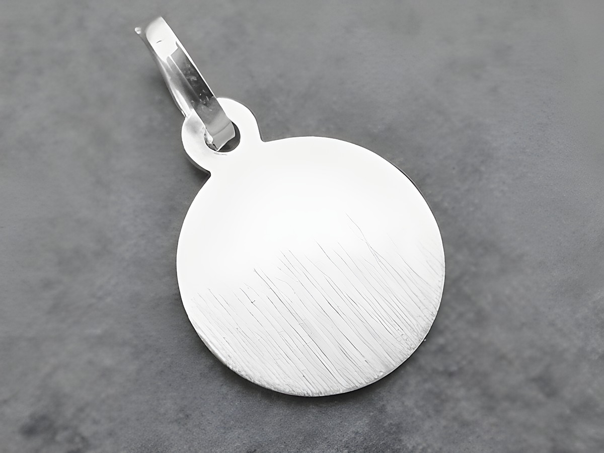 Silber Anhänger - 12,6 mm - Gravurplatte - mattiert und poliert - rund, hergestellt von Juwelier Harnisch, schlichtes Design für individuelle Gravuren.