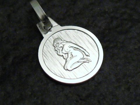 Jungfrau Sterling Silber Sternzeichen Anhänger des Herstellers Juwelier Harnisch, fein gearbeitet mit einer Darstellung der Jungfrau in elegantem Design auf hochwertigem Silber.