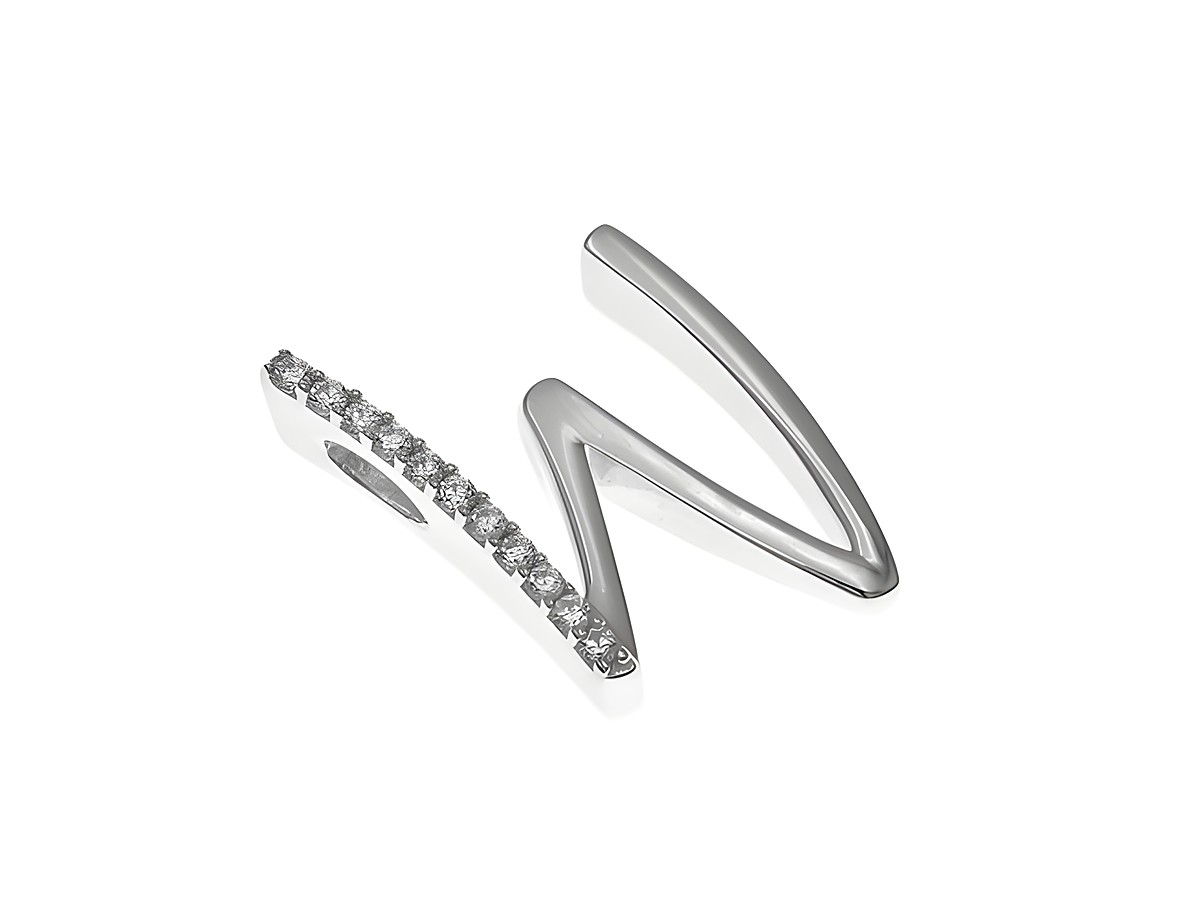 Anhänger aus hochwertigem poliertem Sterling Silber in Form des Buchstabens W, verziert mit funkelnden Zirkonia-Steinen, Hersteller Juwelier Harnisch.