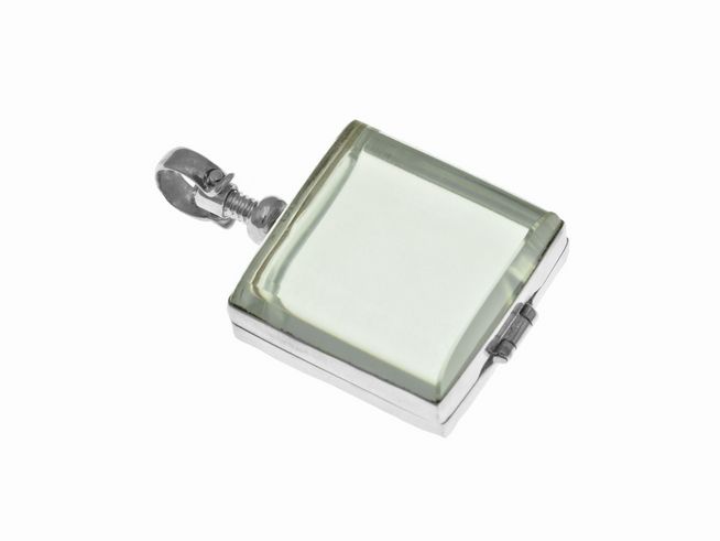 Glas Medaillon aus Sterling Silber, quadratischer Anhänger, Hersteller Juwelier Harnisch, gefertigt aus hochwertigem Glas, elegant und zeitlos im Design.