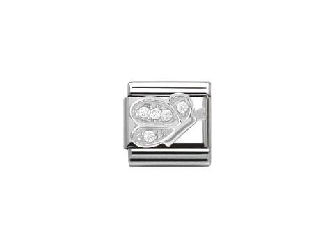 Schmetterling Motiv aus SilverShine mit Zirkonia, gefertigt von Nomination, auf einem versilberten Hintergrund, elegant und zeitlos, geeignet für individuelle Armbänder.