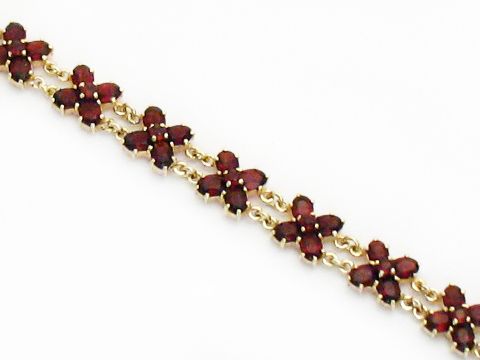 6029229-0 Granat Armband 18,5 cm edel Silber vergoldet mit geschmackvollen, blütenförmigen Granatsteinen, Hersteller Juwelier Harnisch, perfektes Accessoire für besondere Anlässe.