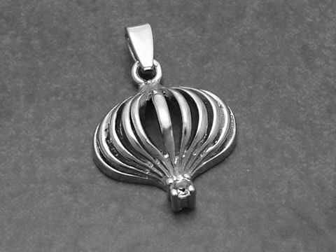 Silber Anhänger rhodiniert 16x14mm in außergewöhnlicher Form, gefertigt von Juwelier Harnisch, mit Platz für Synth. Spinell und weiteren Steinen, ideal als schmückendes Accessoire.