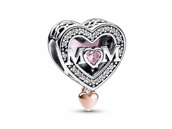 Ein Herzanhänger aus Sterling Silber mit Roségold Vergoldung, verziert mit einem pinken Stein und dem Schriftzug MOM, umgeben von funkelnden Zirkonia-Steinen.