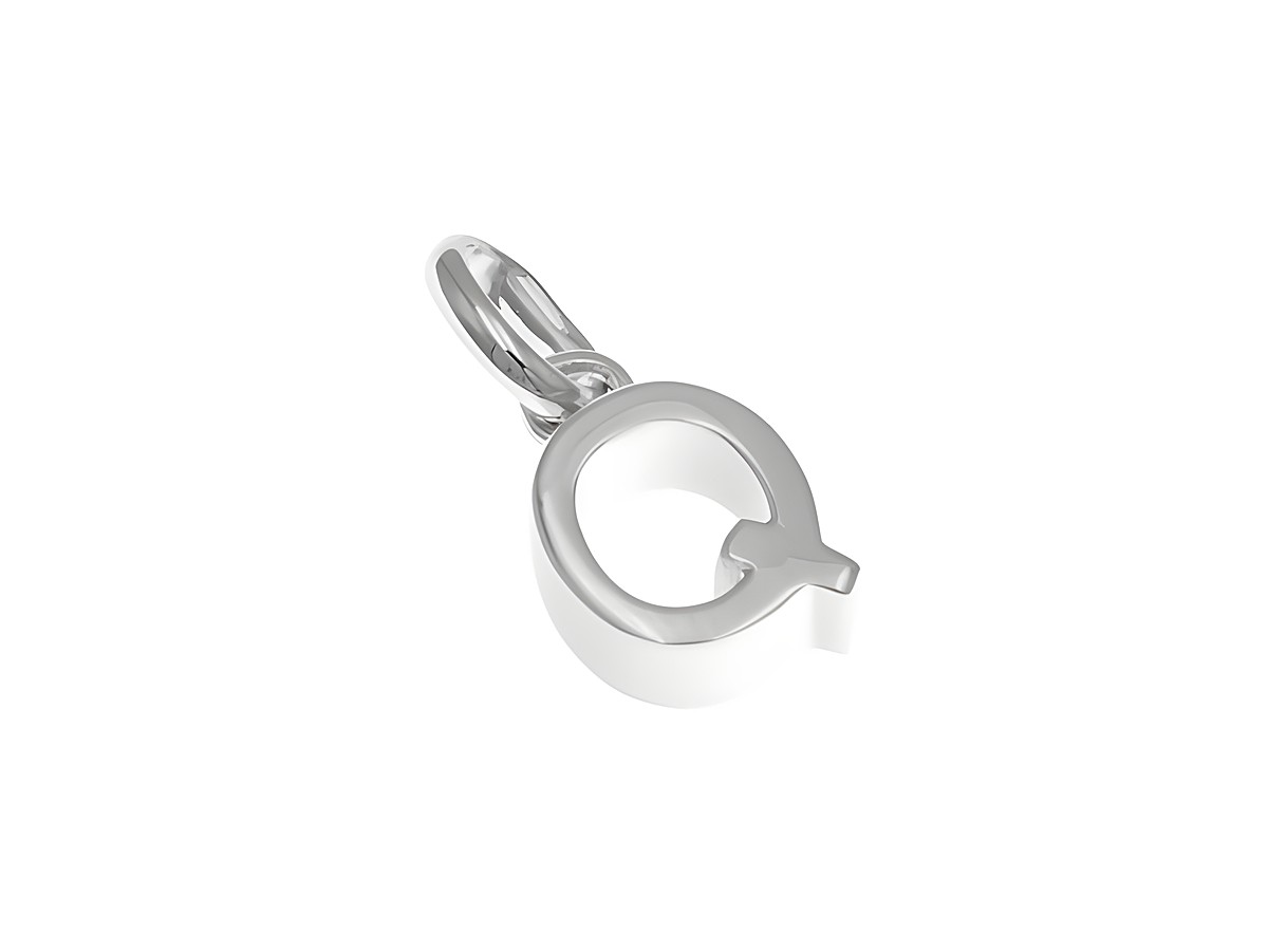 Anhänger aus poliertem Sterling Silber in Form des Buchstabens Q, hergestellt von Juwelier Harnisch. Elegant und zeitlos, ideal für vielfältige Schmuckkombinationen.