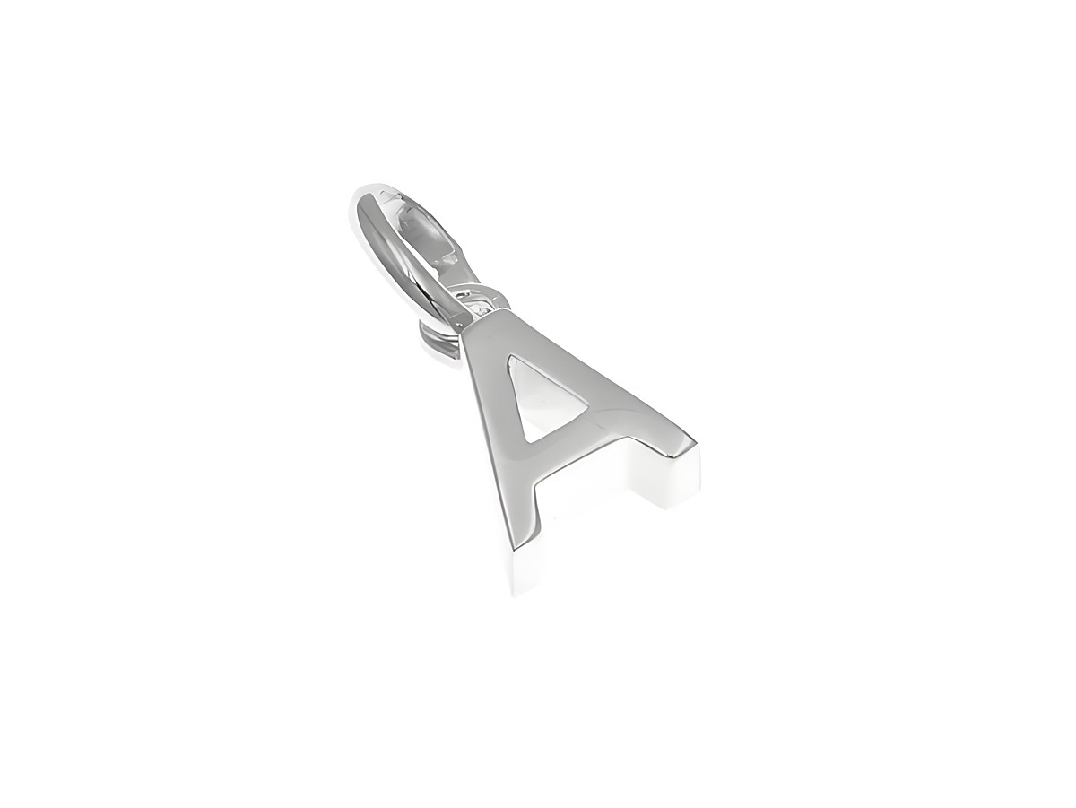 Anhängering aus poliertem Sterling Silber in Form des Buchstabens A, hergestellt von Juwelier Harnisch. Ideal als personalisiertes Schmuckstück oder Geschenk.