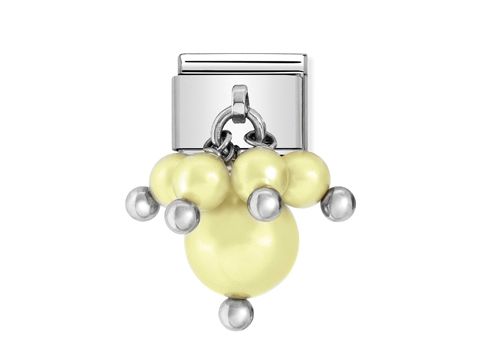Charm von Nomination Classic in pastellgelb mit glänzenden Perlen und silbernen Akzenten, ideal zum Veredeln von Armbändern und stilvollen Accessoires.