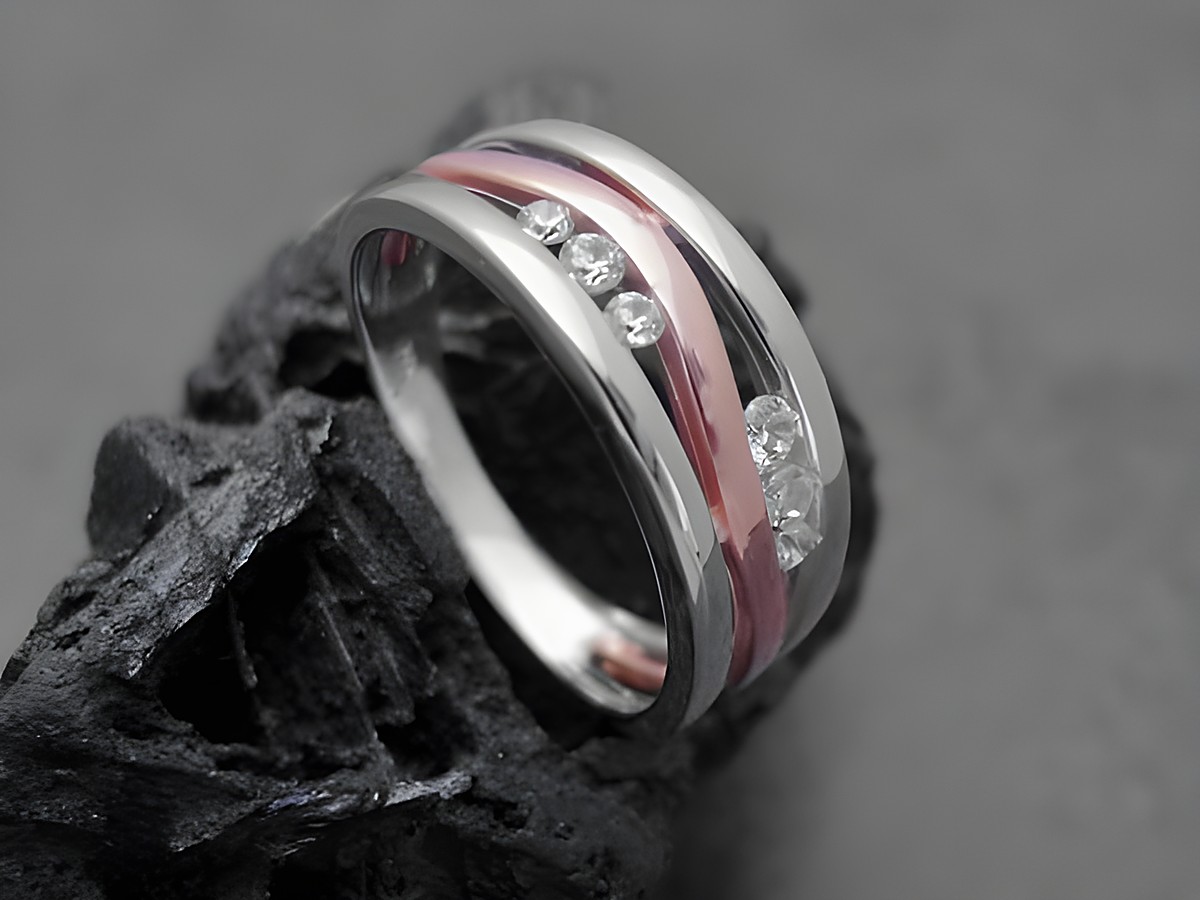 Designerwellen Ring in Größe 64 aus Sterling Silber mit bicolor Rosévergoldung, verziert mit Zirkonia, Hersteller Juwelier Harnisch, über Größe 60 bzw. 19,1.
