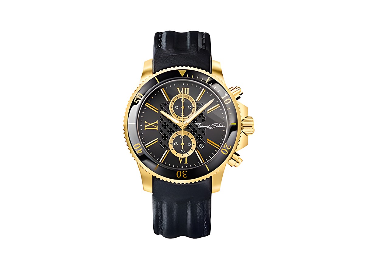 Chronograph Herrenuhr von Thomas Sabo, Modell WA0265-213-203, mit schwarzem Ziffernblatt, goldenen Zeigern, römischen Ziffern und einem schwarzen Lederarmband.