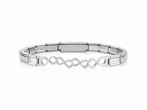 Silbernes Armband mit Unendlich-Zeichen von Nomination Trendsetter in der Länge 18 cm, elegantes und zeitloses Design, geeignet für verschiedene Anlässe.
