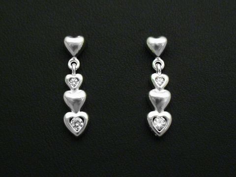 39707-0 Ohrstecker in Form von drei Herzen aus 925 Sterling Silber mit Zirkonia-Steinen von Juwelier Harnisch, elegante Ohrhänger für jeden Anlass.