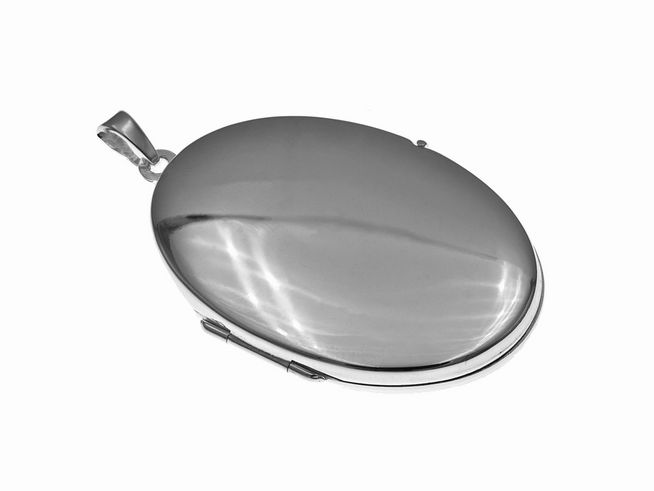 Silber Medaillon oval außergewöhnlich schön, Hersteller Juwelier Harnisch, verleiht Eleganz und Stil, ideal für persönliche Erinnerungen oder als besonderes Geschenk.