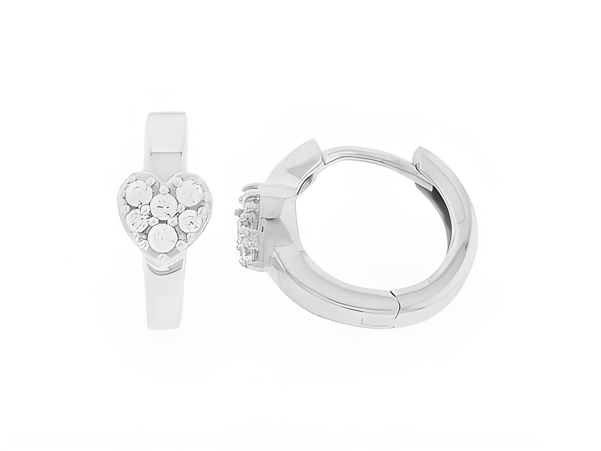 Silberne Creolen in Herzform, rhodiniert und mit klaren Zirkonia besetzt, romantisch gestaltet, Durchmesser 1,2 cm, ideal für Kinder, Hersteller Juwelier Harnisch.