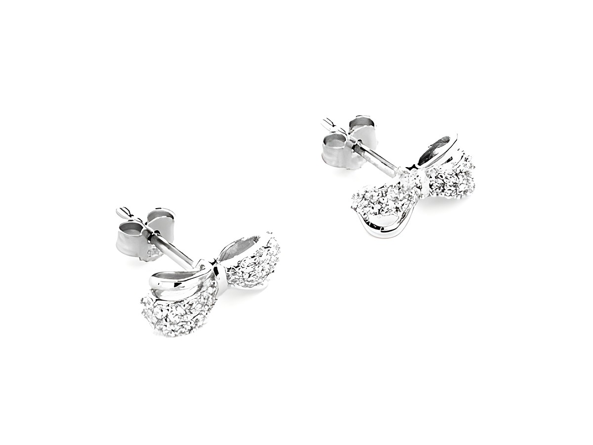 Schleife Ohrstecker aus Silber, rhodiniert, verziert mit weißen Zirkonia, romantisches Design, Hersteller Juwelier Harnisch, ideal für jeden Anlass.