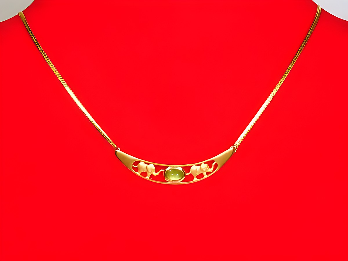 Collier Kette 333 Mittelteil mit Elefant und Turmalin, 45cm lang, vom Hersteller Juwelier Harnisch, elegant und einzigartig gestaltet, ideal für besondere Anlässe.